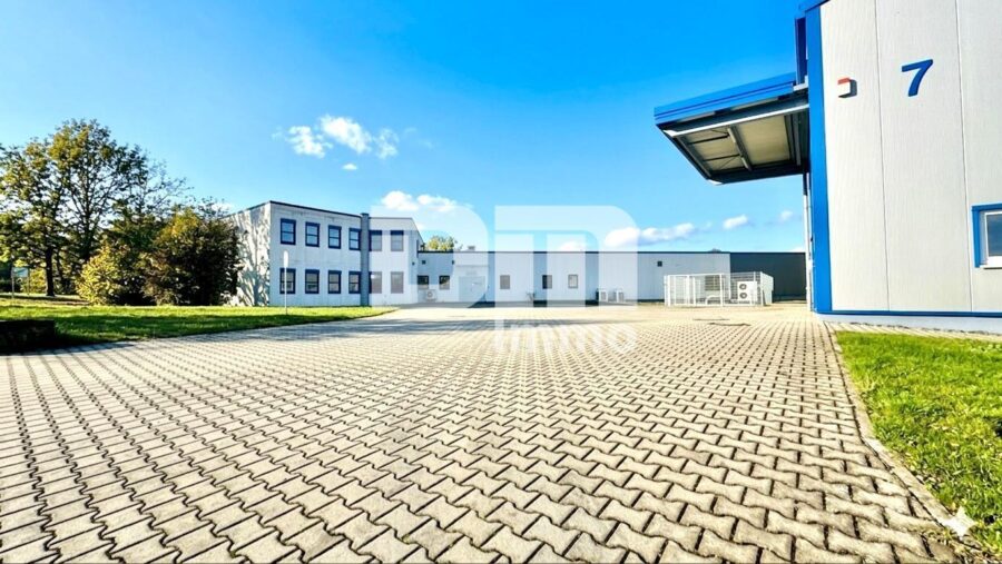 Vielseitiger Gewerbekomplex Halle + Büro / Freifläche - Top Infrastruktur direkt am A44 / A49 Kreuz - Freiflächen / Gemeinschaftszufahrt zur Halle